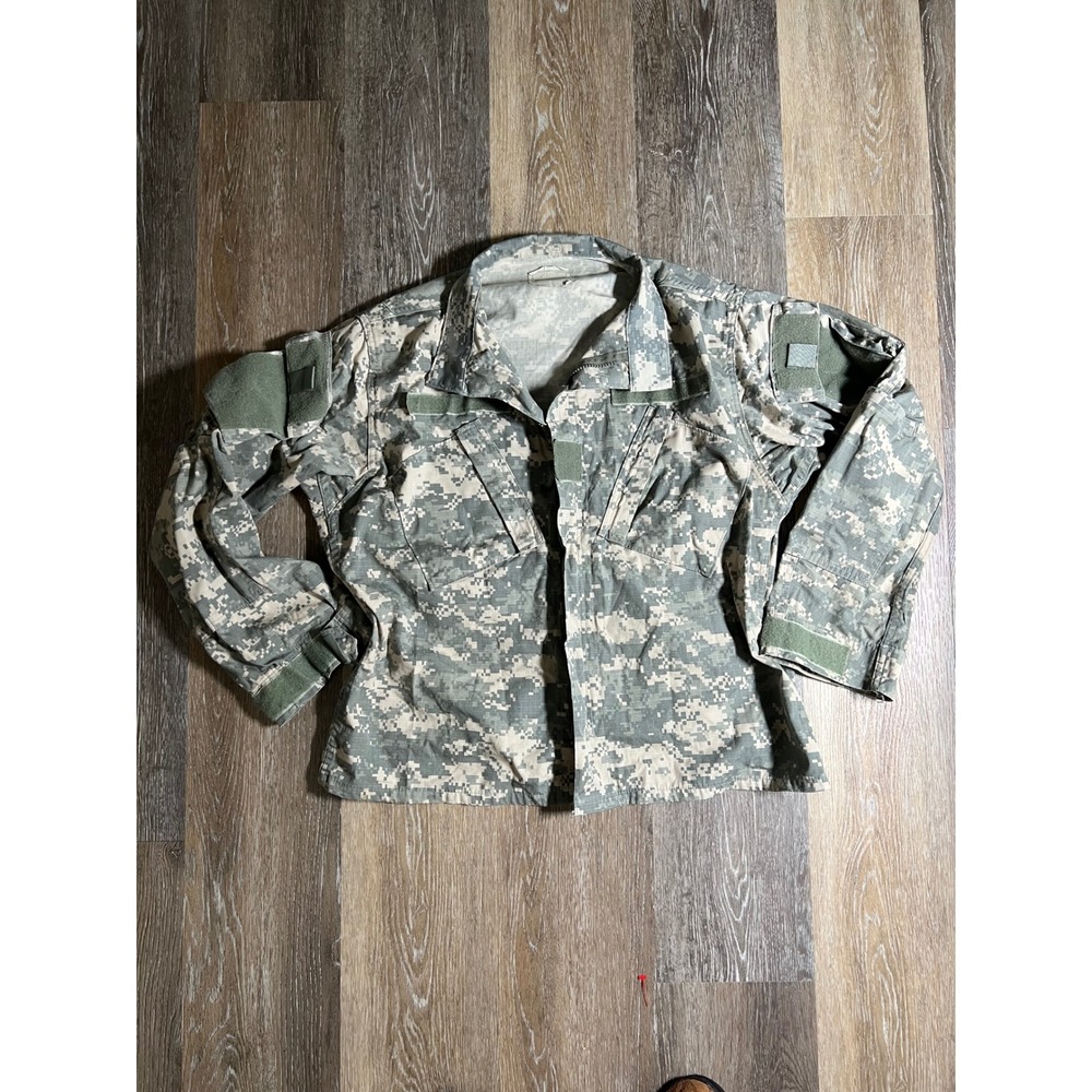 US‎ Military ACU Field Jacket Mens Medium Short Digital Camo 8415-01-519-8509